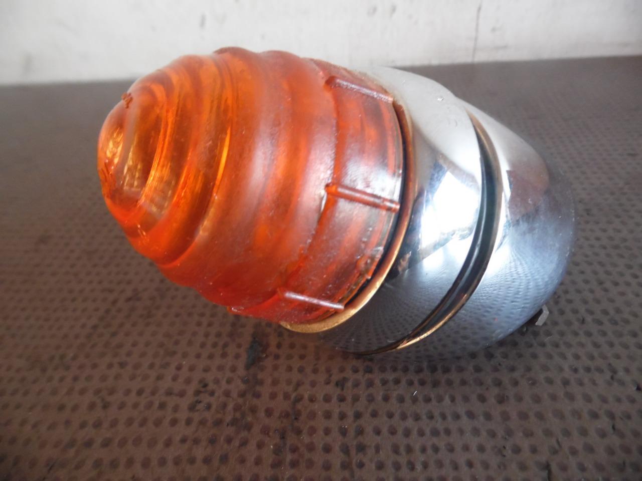 CLIGNOTANT AVANT GAUCHE 64463140110 PORSCHE 356 B/ LesAnciennes.com