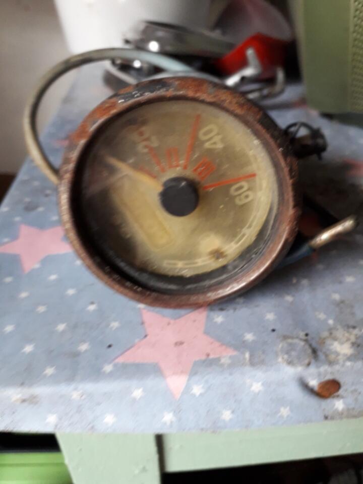 Compteur kilometrique 2 cv 1951 LesAnciennes.com