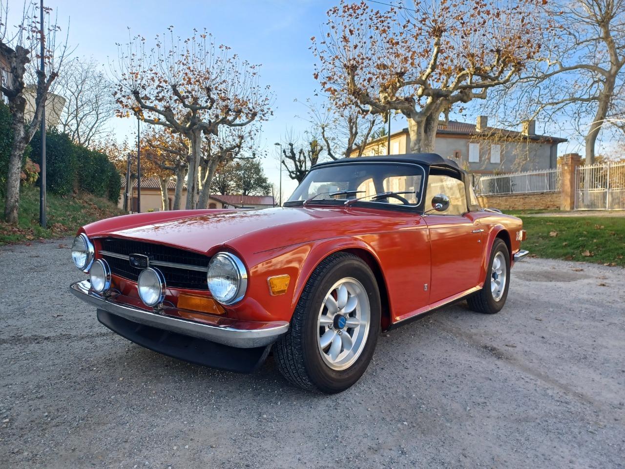 TRIUMPH TR6 - 1971 LesAnciennes.com