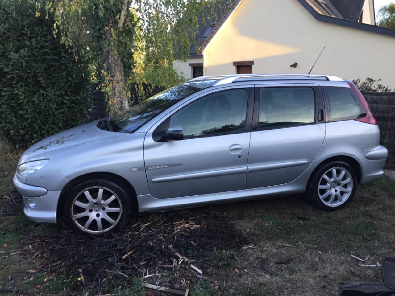PEUGEOT SW QUICKSILVER - 2004 LesAnciennes.com