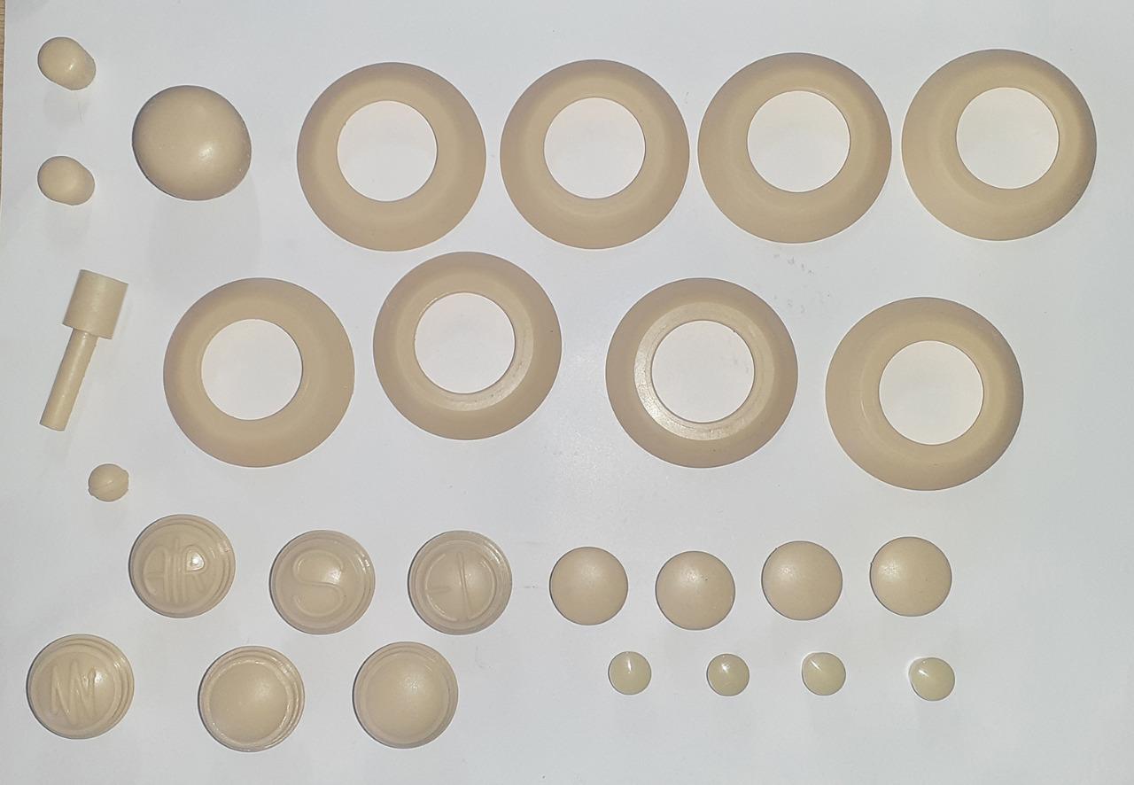 Kit 27 Pièces pour intérieur PEUGEOT 403 LesAnciennes.com