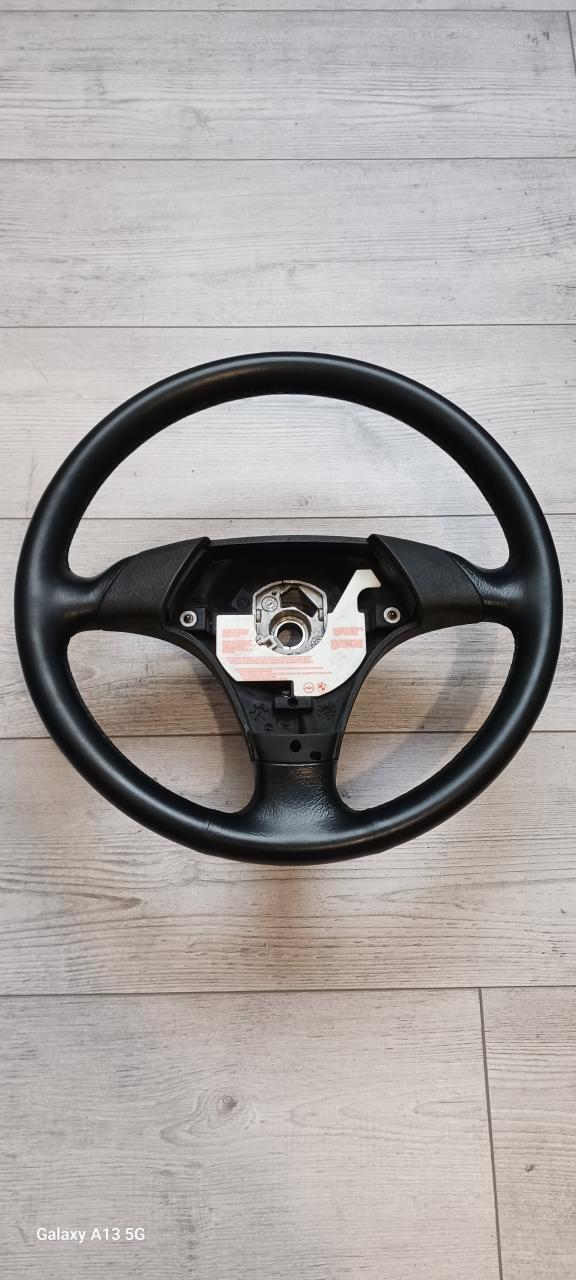 Volant BMW e36 phase 2 LesAnciennes.com