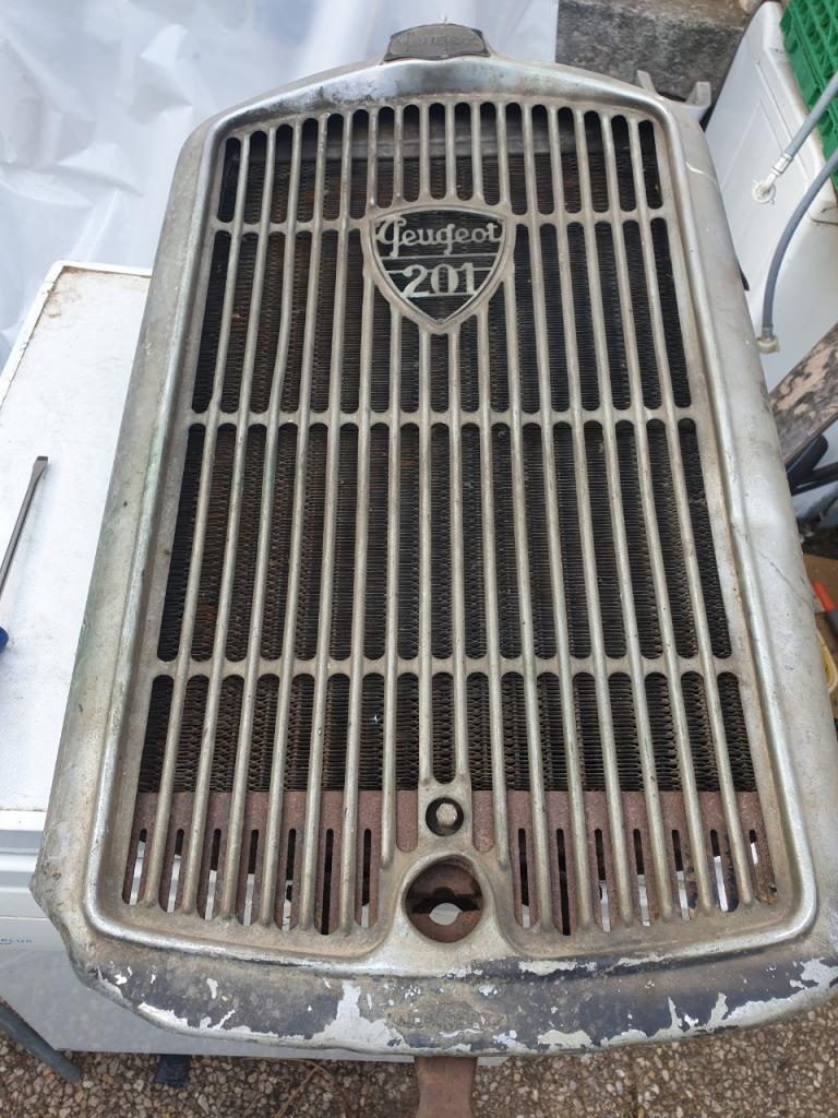 Calandre PEUGEOT 201 LesAnciennes.com