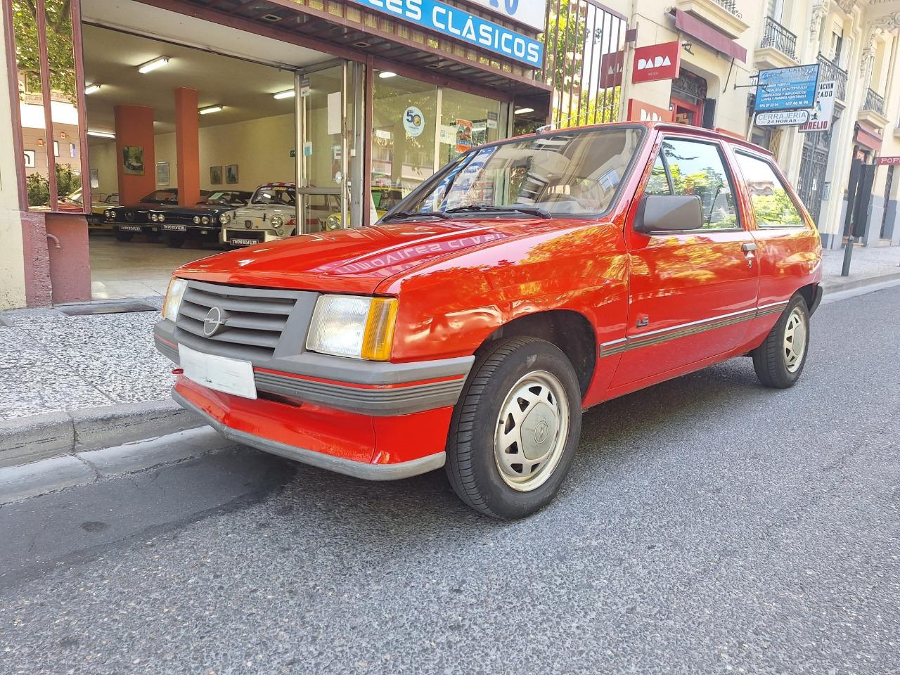 OPEL CORSA 1.0 S - 1986 LesAnciennes.com