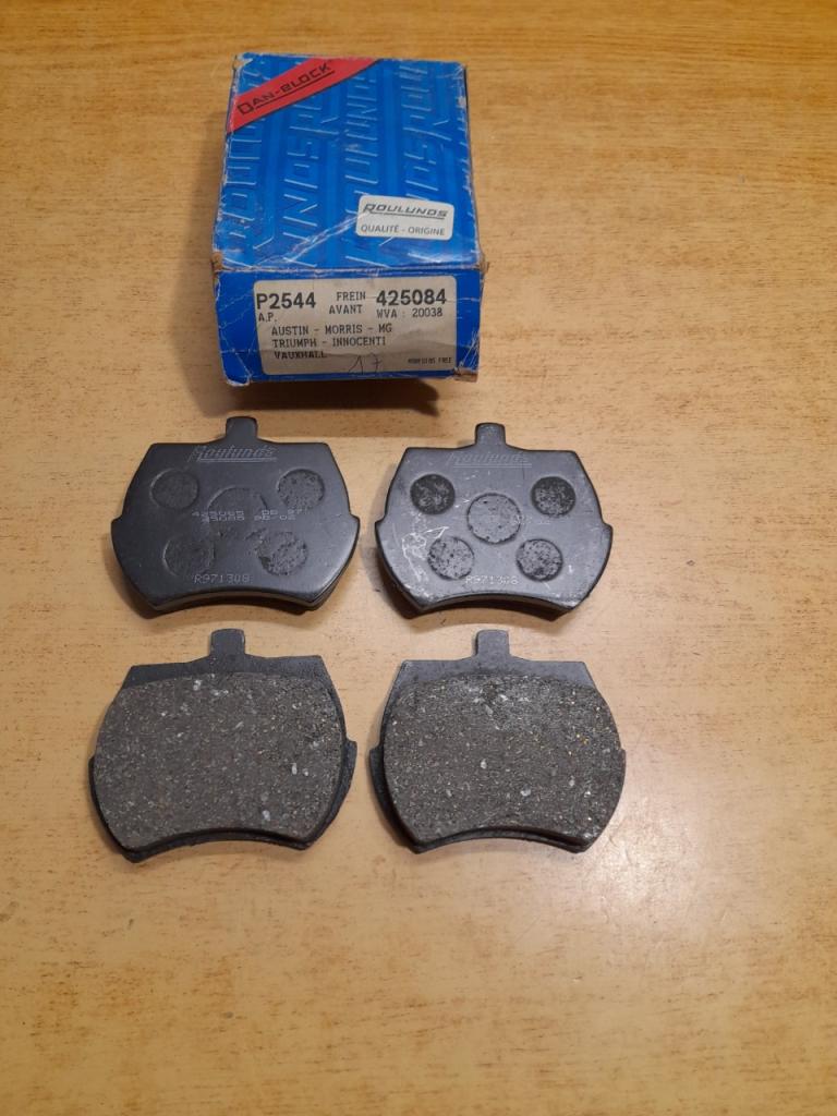 Plaquettes de Frein Avant Triumph TR7 MG Midjet LesAnciennes.com