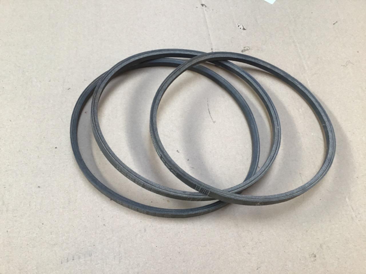 COURROIES RENAULT Fuego. R18. Espace 1 LesAnciennes.com