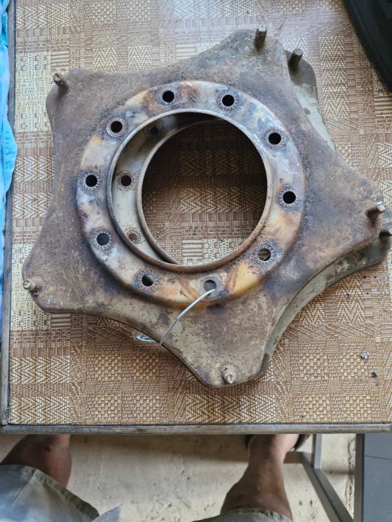 Etoiles RENAULT 4CV LesAnciennes.com