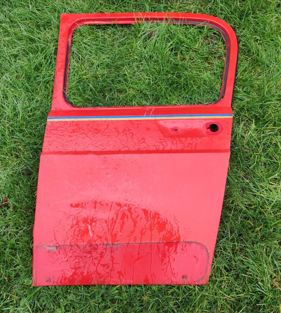 Porte RENAULT 4L (R4L) phase II LesAnciennes.com