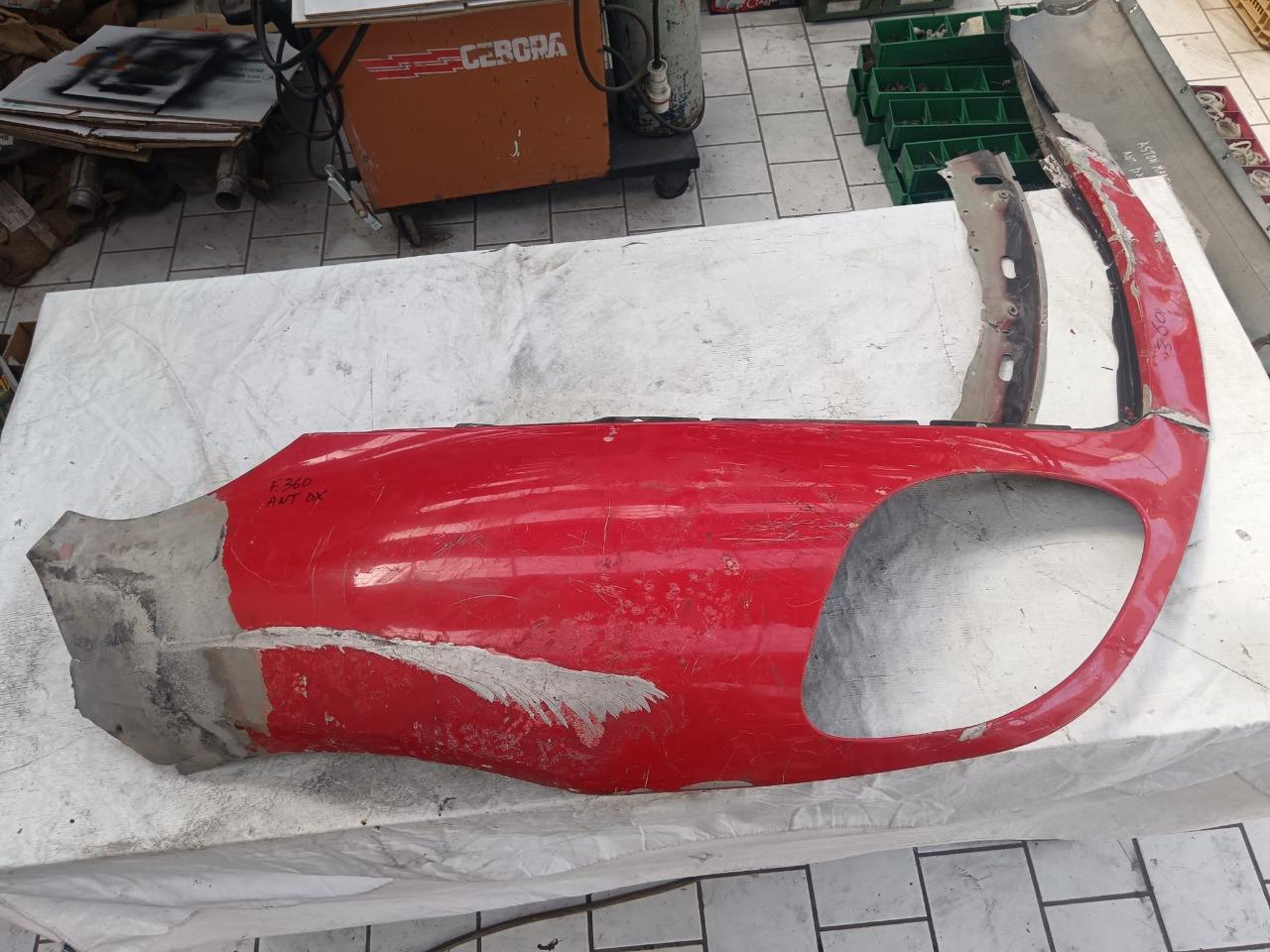 Partie avant de l'aile avant droite de Ferrari 36 LesAnciennes.com