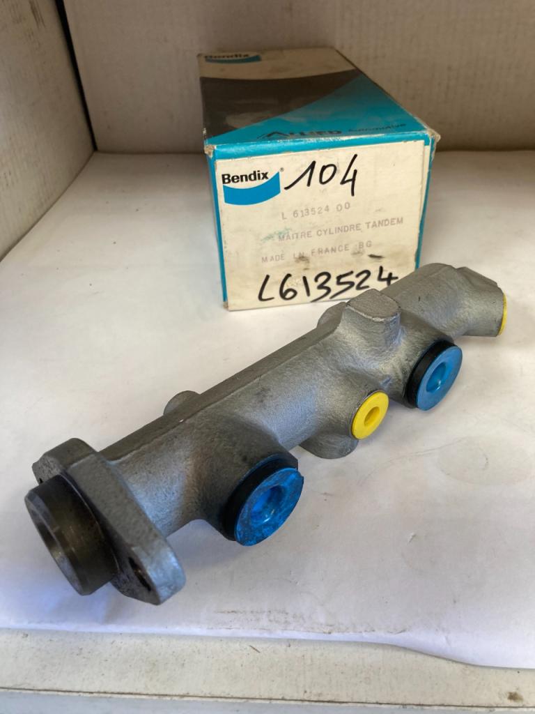Maitre cylindre neuf BENDIX PEUGEOT 104 LesAnciennes.com