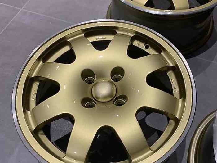 JANTES DORÉES RENAULT CLIO WILLIAMS 15 POUCES LesAnciennes.com