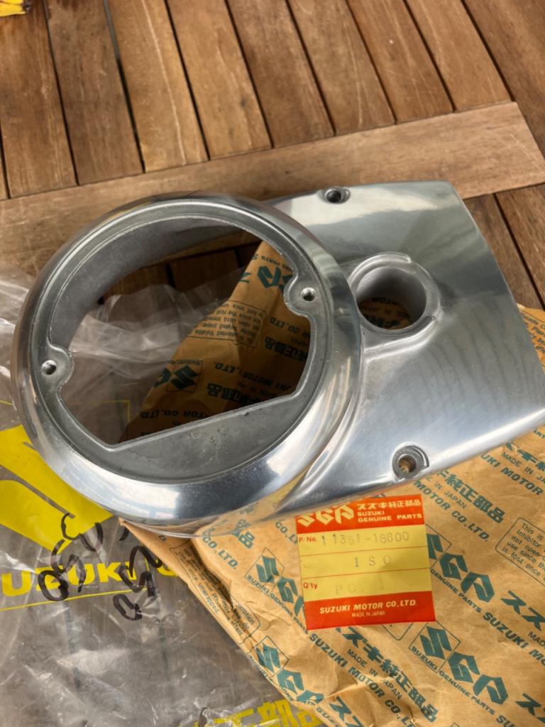 SUZUKI T 350 / 250, carter moteur neuf LesAnciennes.com