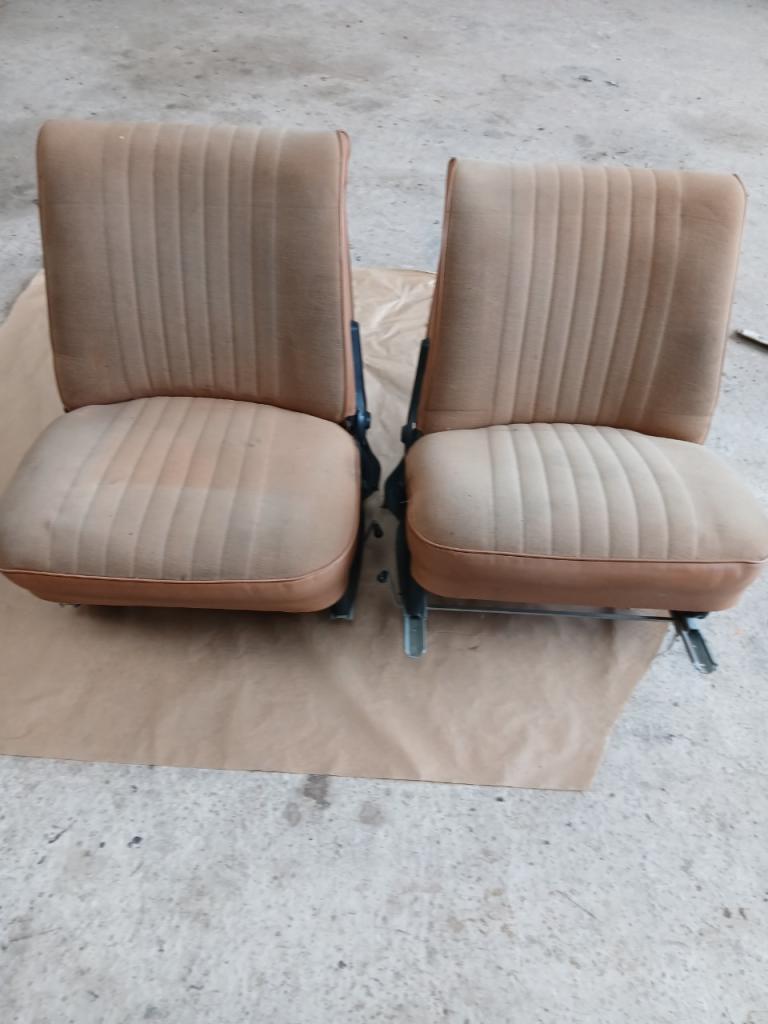 Sièges PEUGEOT 204 Berline LesAnciennes.com