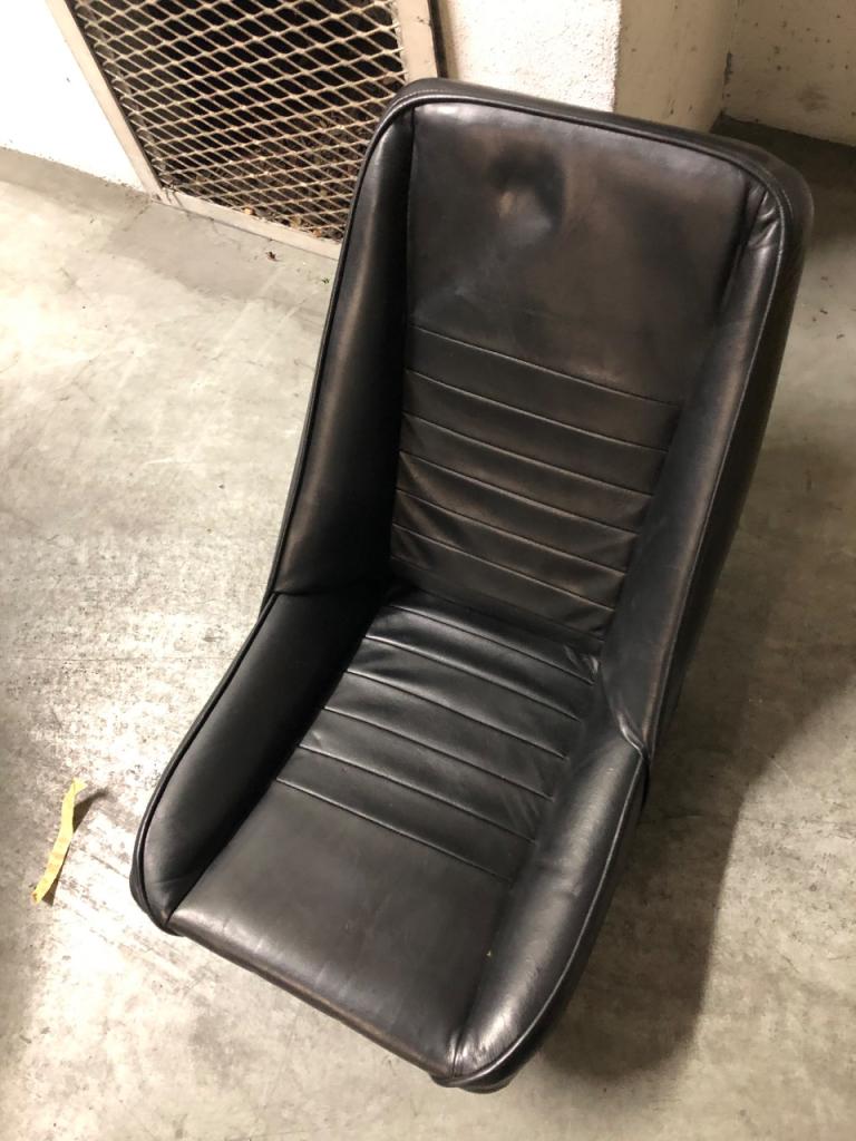 Sièges LOTUS Elan d\'origine en cuir, TBE LesAnciennes.com