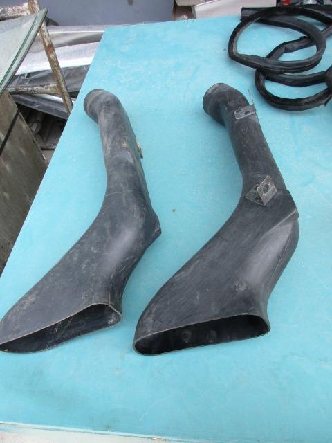 Convoyeurs d'air frein avant Ferrari Testarossa LesAnciennes.com