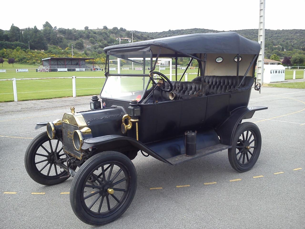 FORD T Touring - 1913 LesAnciennes.com