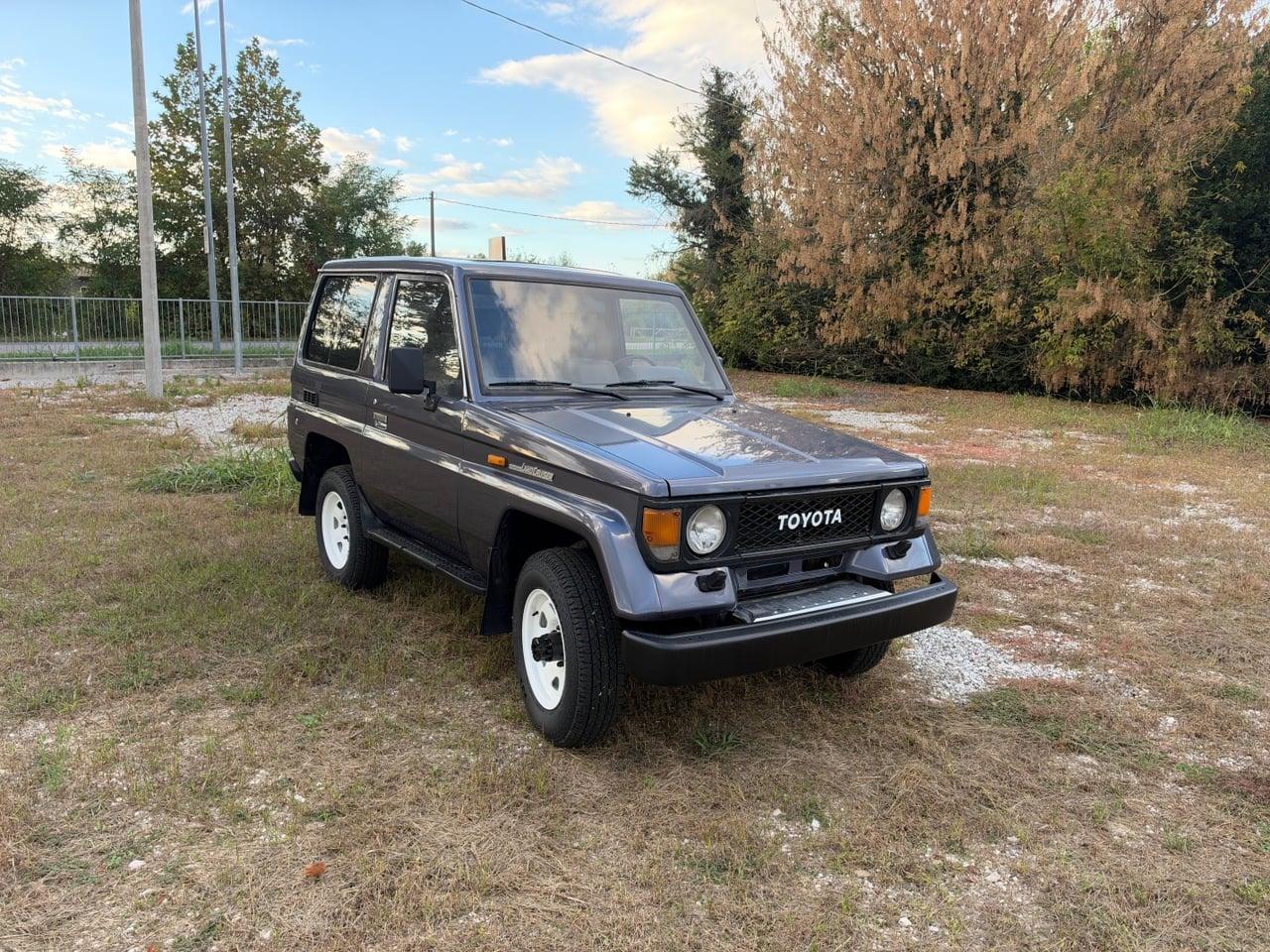 1987 Toyota Land Cruiser LJ70 LX LesAnciennes.com