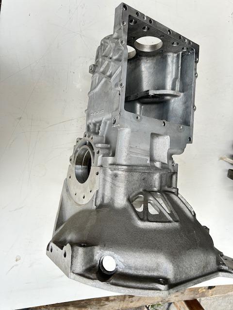 Carter de boîte de vitesses pour Maserati Merak LesAnciennes.com