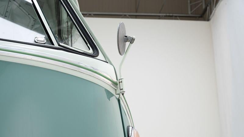 VOLKSWAGEN T1 Kombi 21 Windows - 1964 LesAnciennes.com