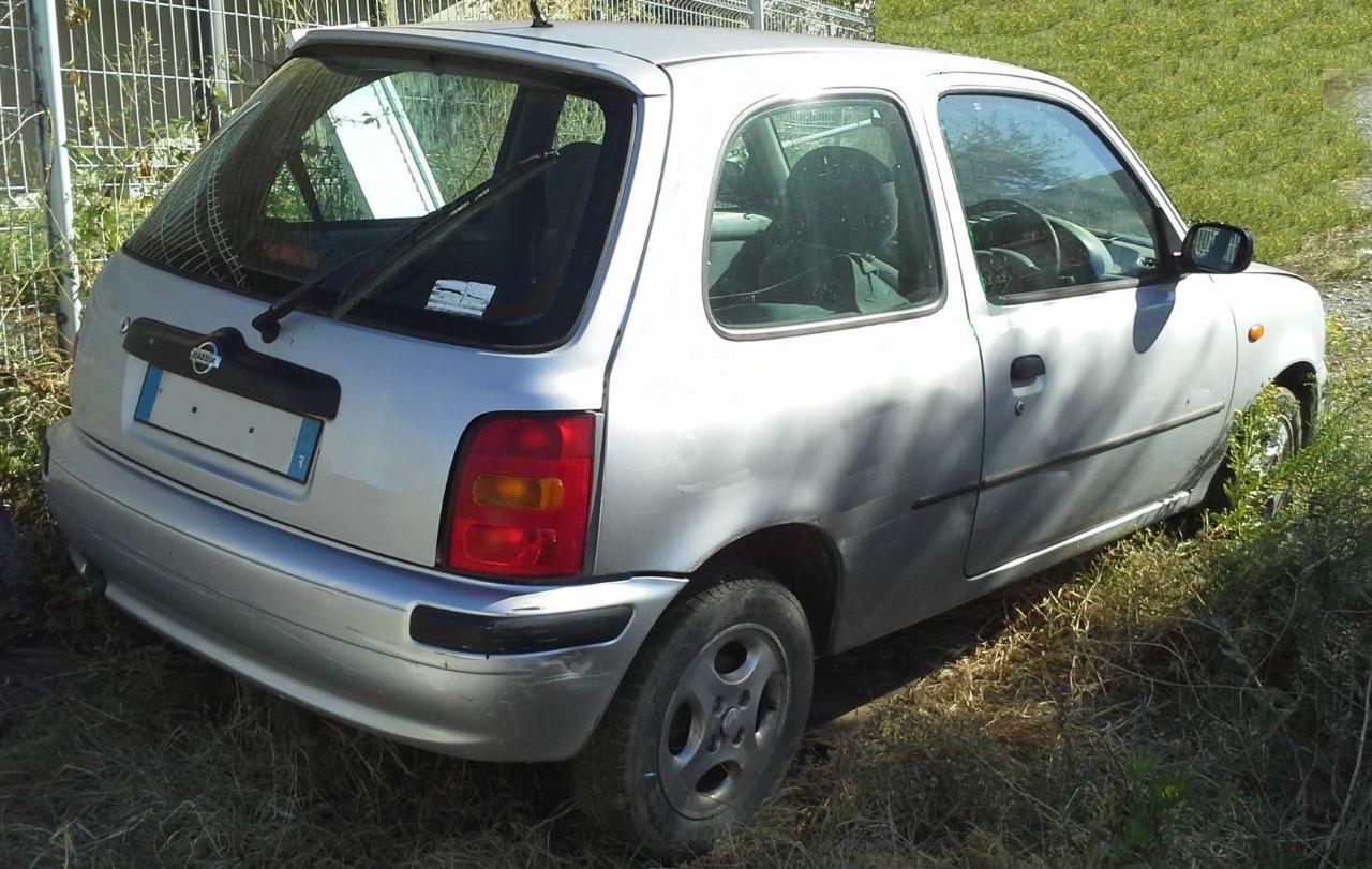 Portière droite NUE NISSAN MICRA K11 version 3 p. LesAnciennes.com