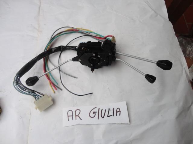 Commodo de phares Alfa Romeo Giulia LesAnciennes.com