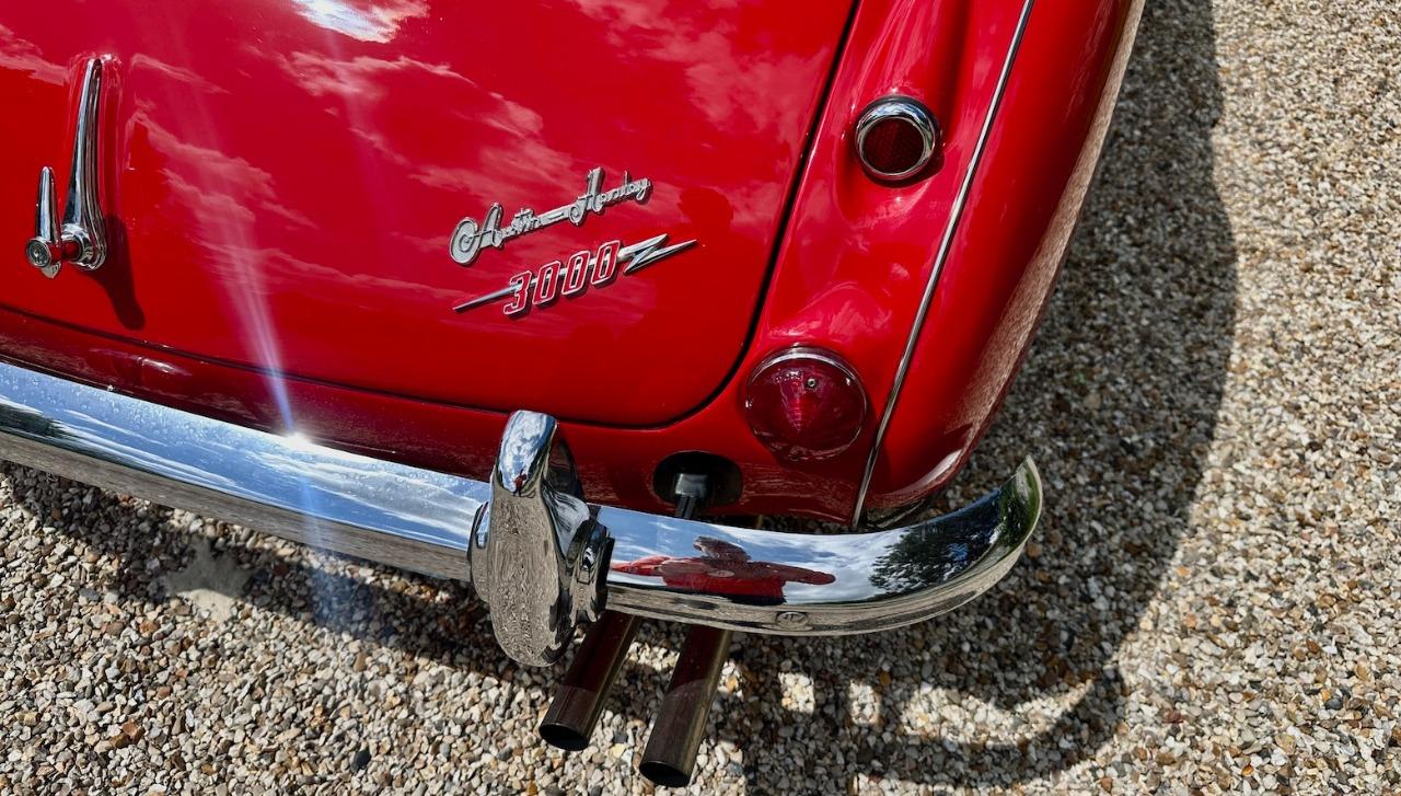 AUSTIN HEALEY 3000 MK3 BJ8 - 1964 LesAnciennes.com