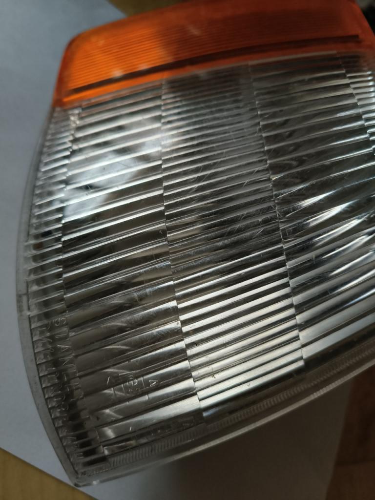 Clignotant MAZDA 929 LesAnciennes.com