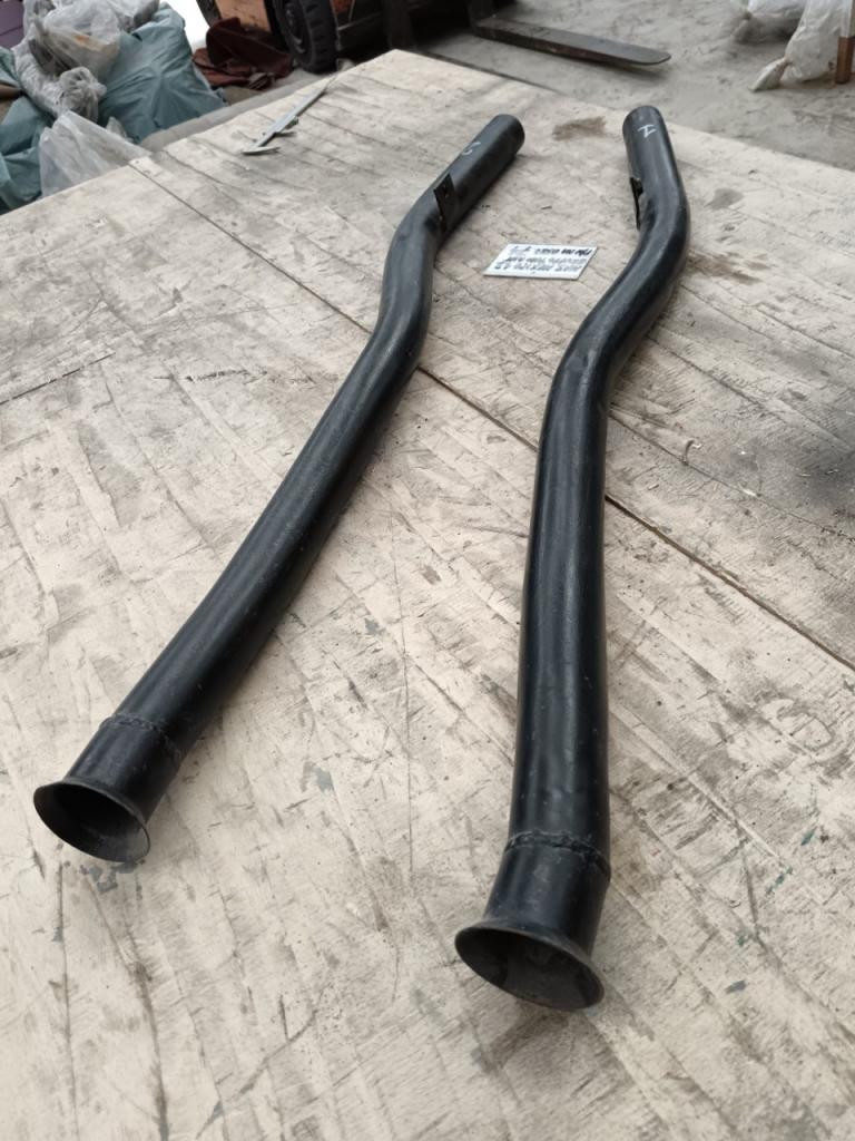 Tuyaux d'échappement avant Maserati Mexico LesAnciennes.com
