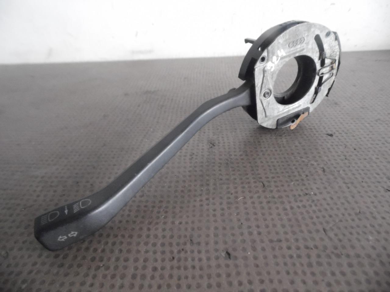 COMMODO CLIGNOTANTS 47795390101C PORSCHE 924 LesAnciennes.com