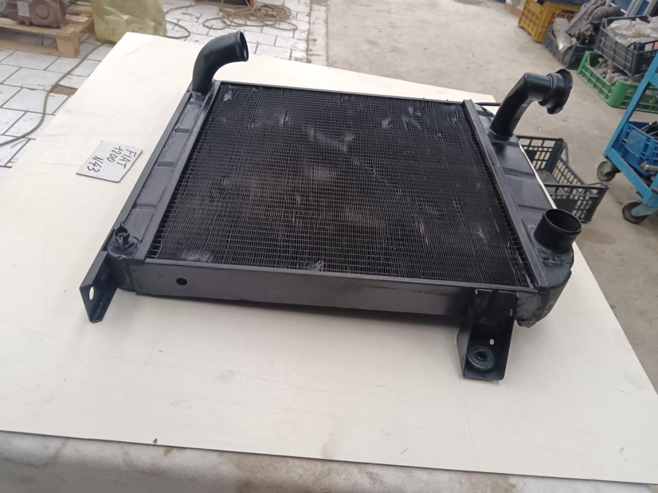 Radiateur pour Fiat 1200 Cabrio LesAnciennes.com