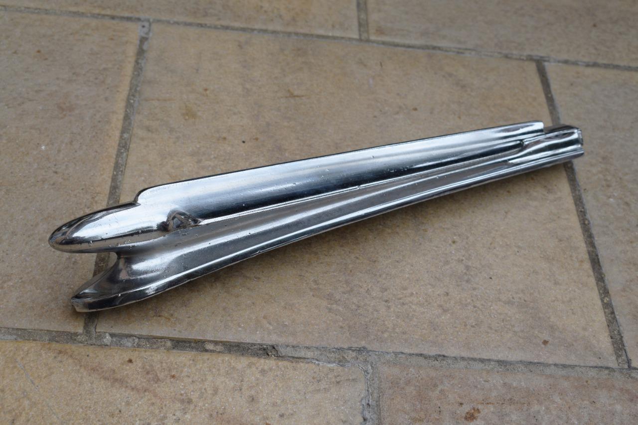 Mascotte capot chevrolet 1946 USA oldtimer LesAnciennes.com