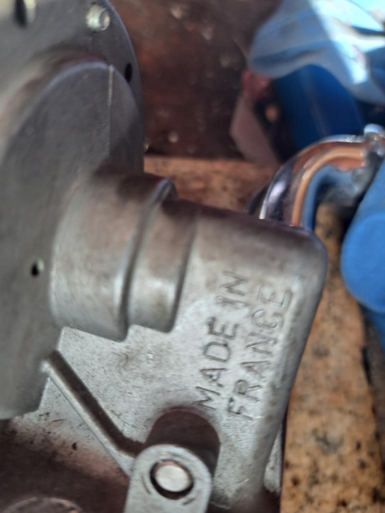 Pompe à essence CITROEN 2CV 6 LesAnciennes.com