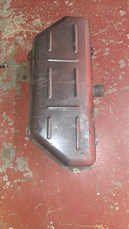 RESERVOIR D'ORIGINE TRIUMPH TR4A TR5 TR250 LesAnciennes.com