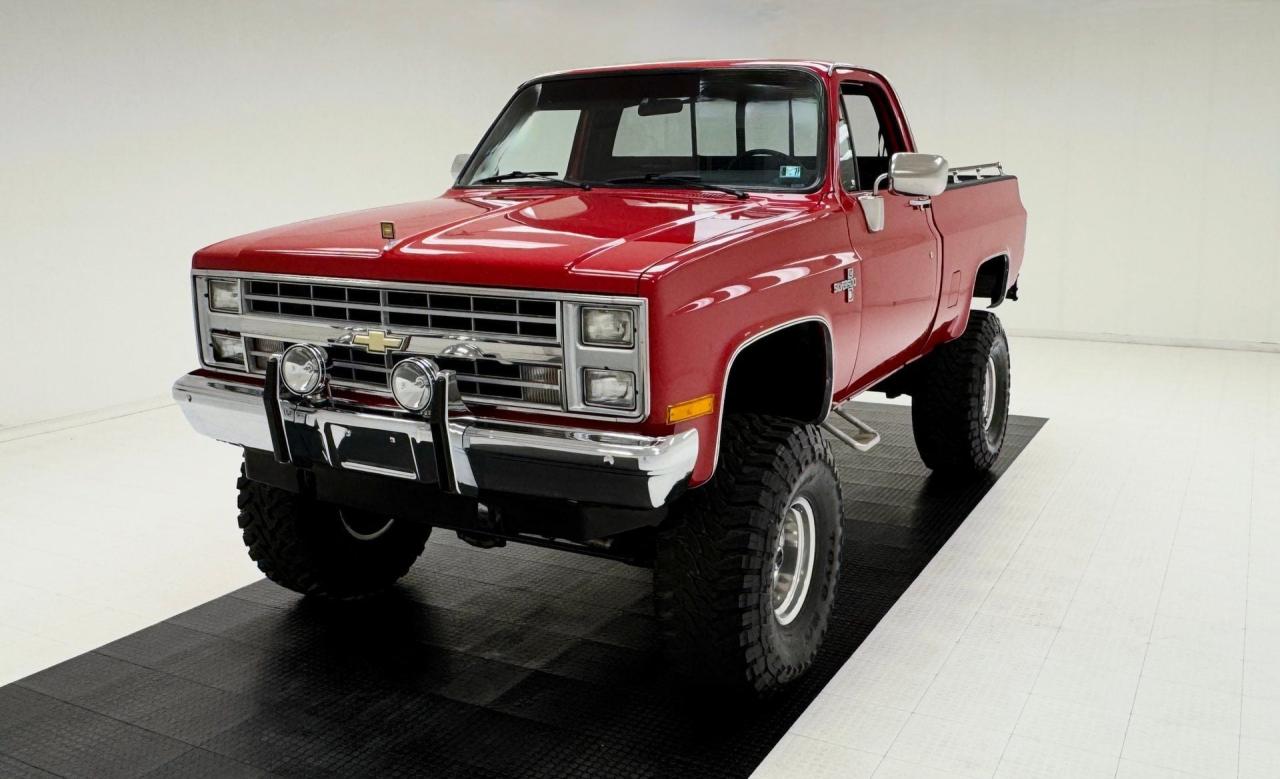 1987 Chevrolet K-10 Silverado Short Bed 4x4 C/K Square Body LesAnciennes.com
