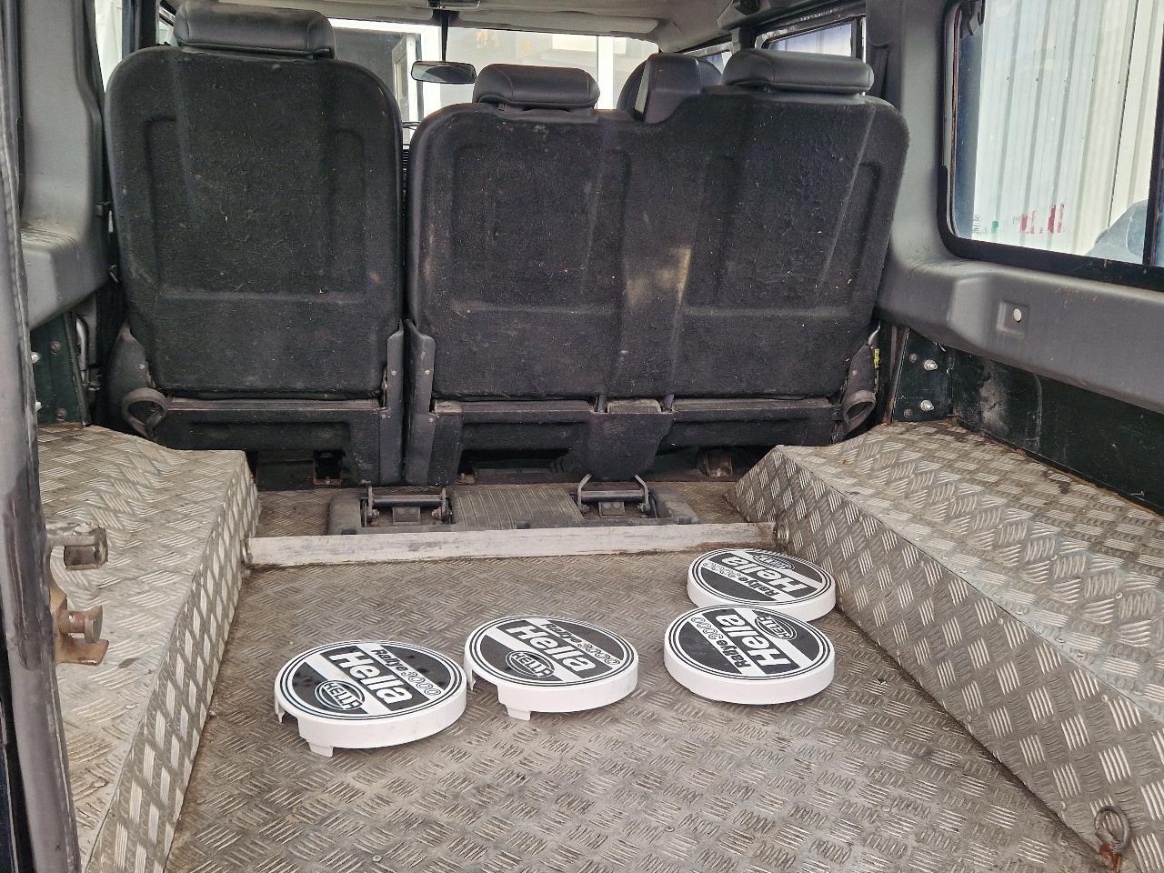 LAND ROVER Defender 110 TD5 LesAnciennes.com