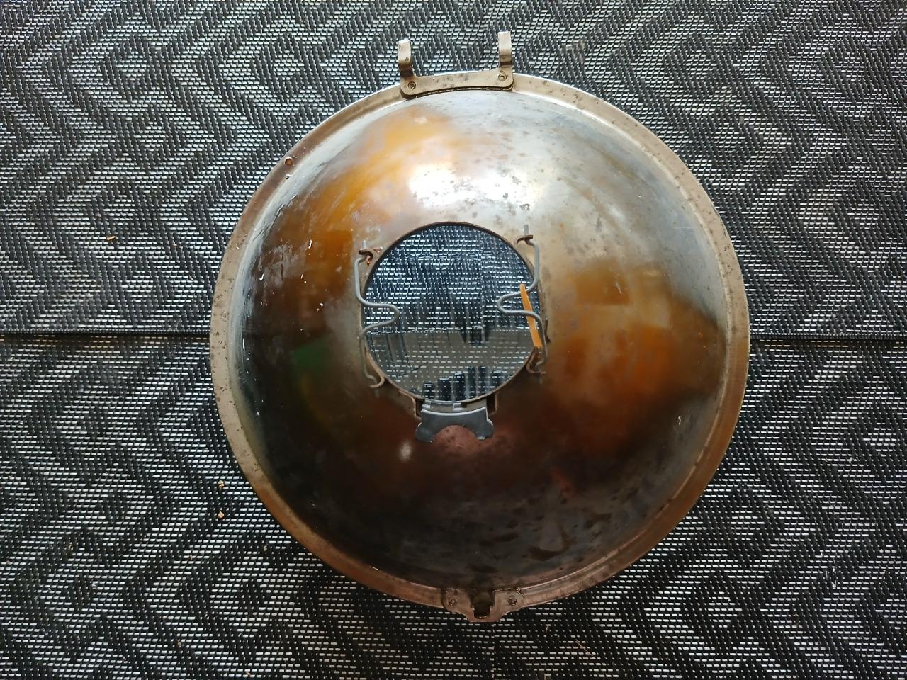 Phare DUCELLIER PEUGEOT 403 avec défaut LesAnciennes.com