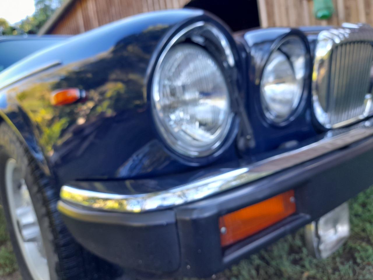 DAIMLER Double Six Berline - 1989 LesAnciennes.com