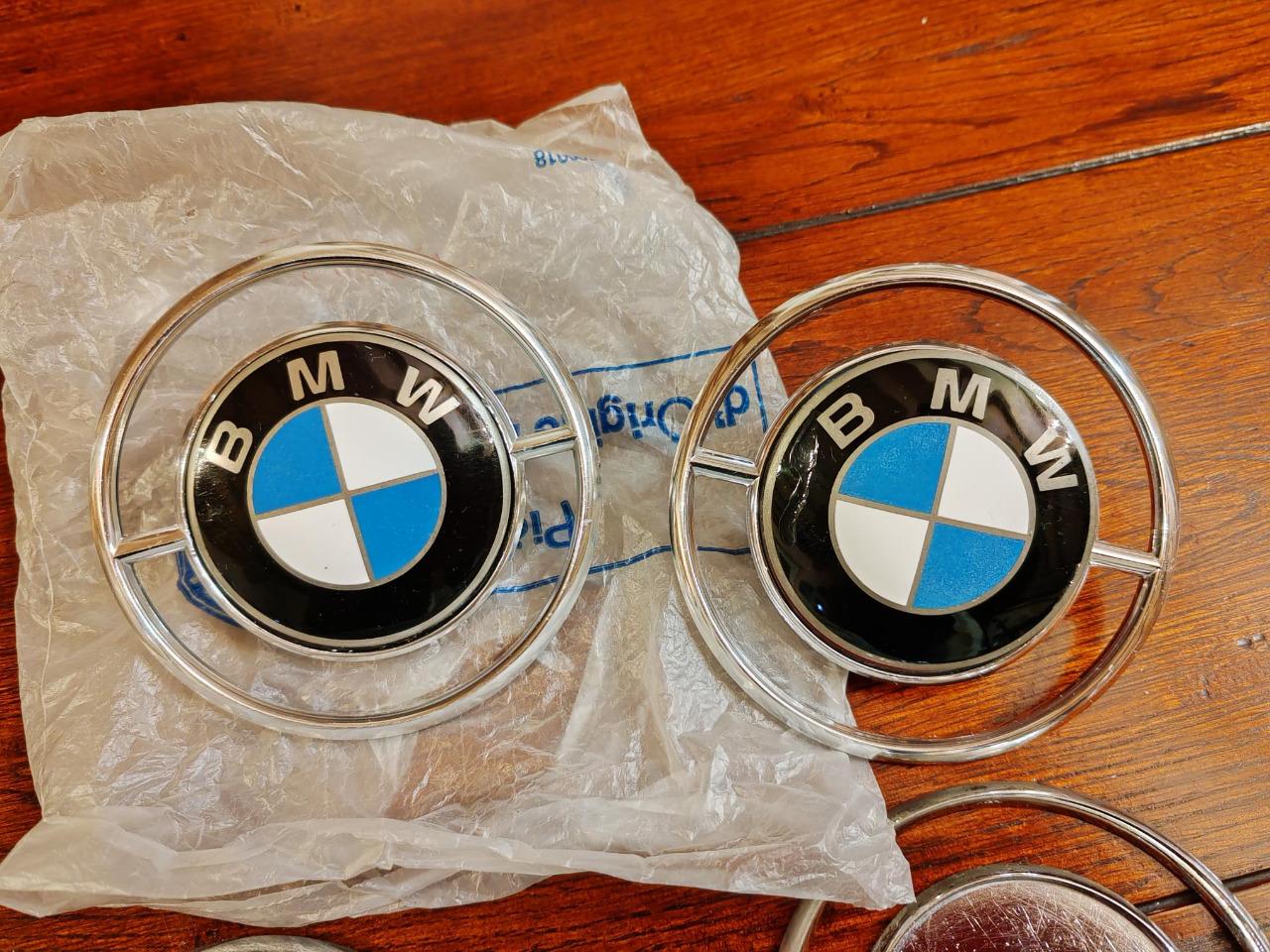 Emblèmes et sigles BMW 6cyl E3-E9-E12-E24 LesAnciennes.com