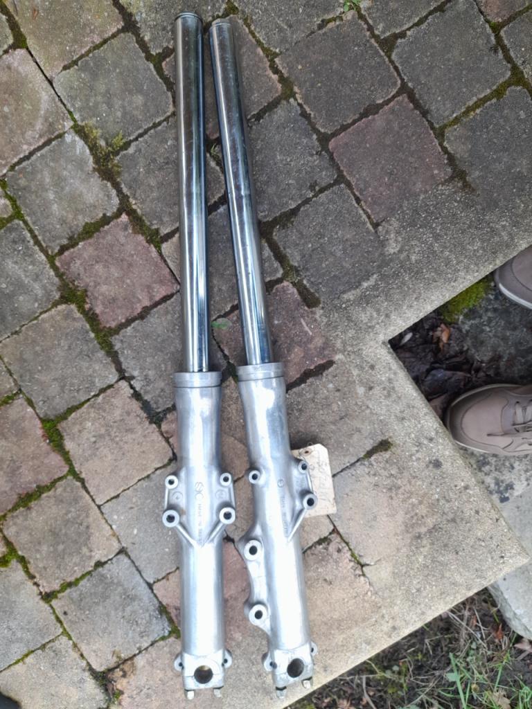 Fourreaux SUZUKI GT 380 LesAnciennes.com