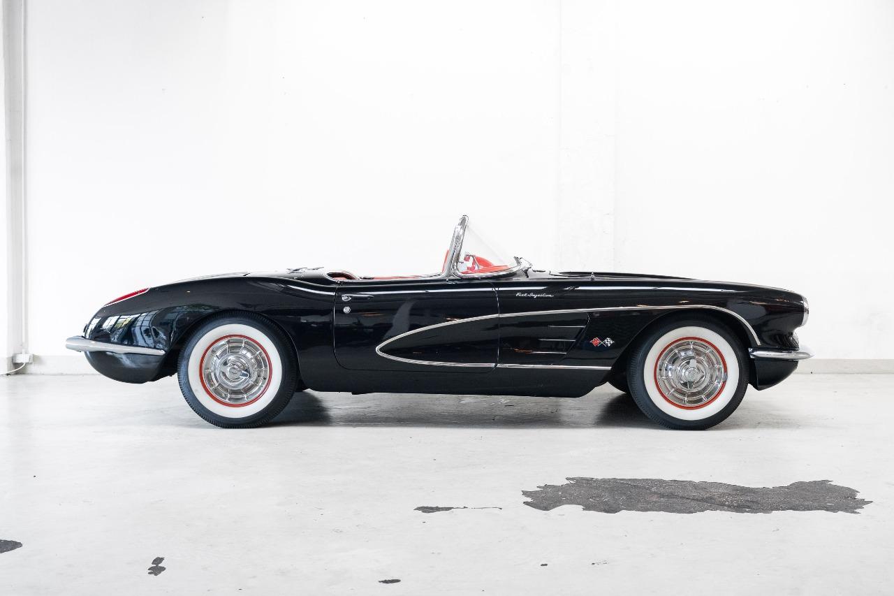 CHEVROLET Corvette C1 - 'Fuel Injectio - 1959 LesAnciennes.com