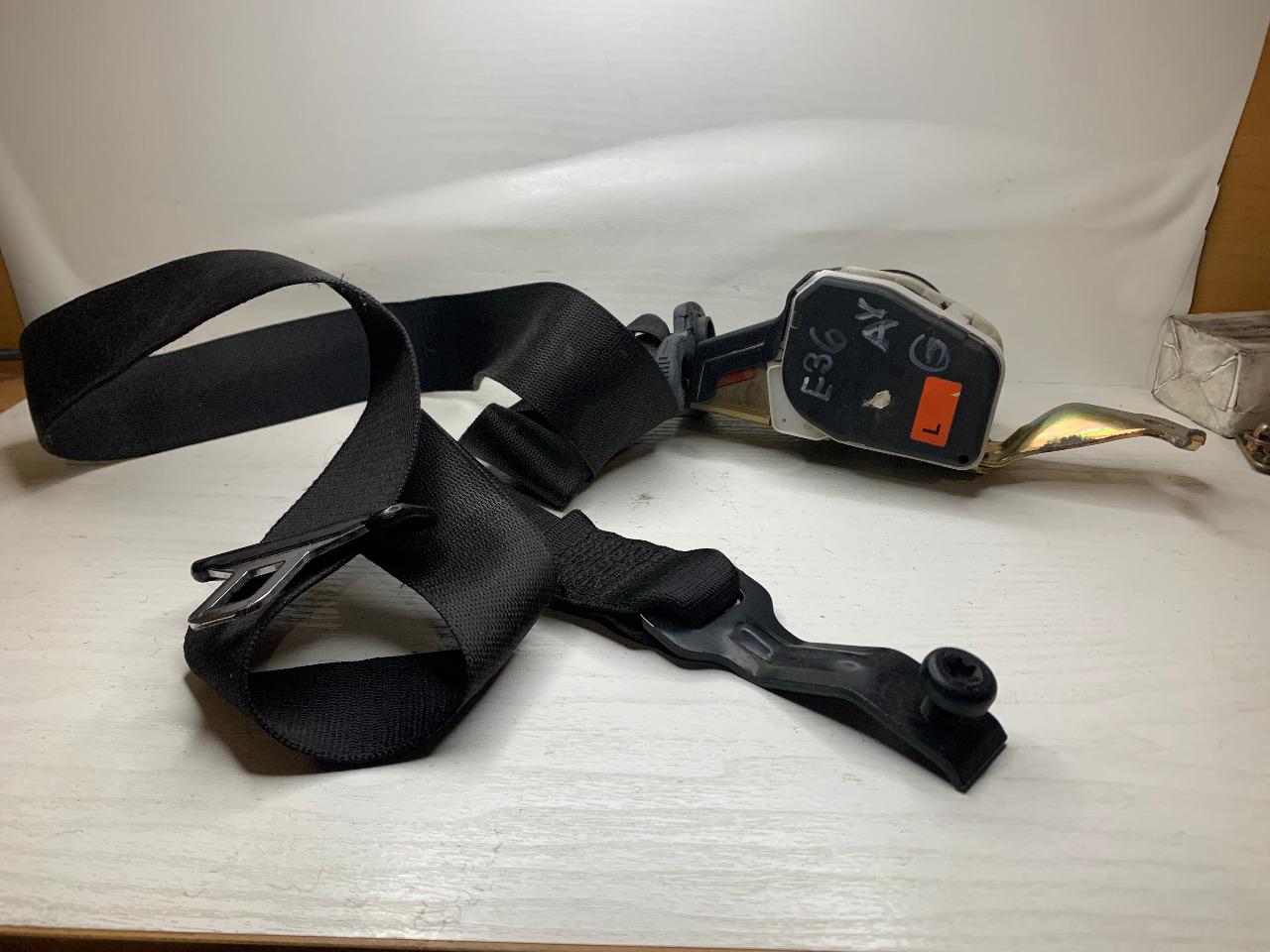 Ceinture sécurité AV G - BMW E 36 LesAnciennes.com