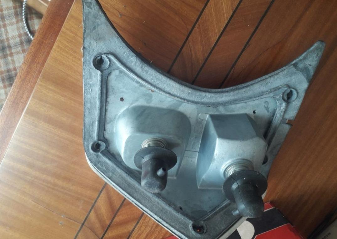 Feux clignotant avant droit pour RENAULT 10 (R10) LesAnciennes.com
