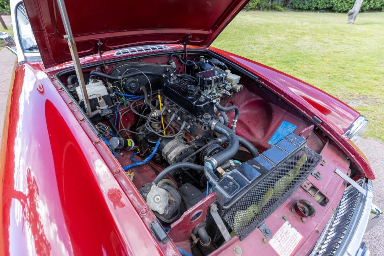 MG MGB Roadster Overdrive - 1980 LesAnciennes.com
