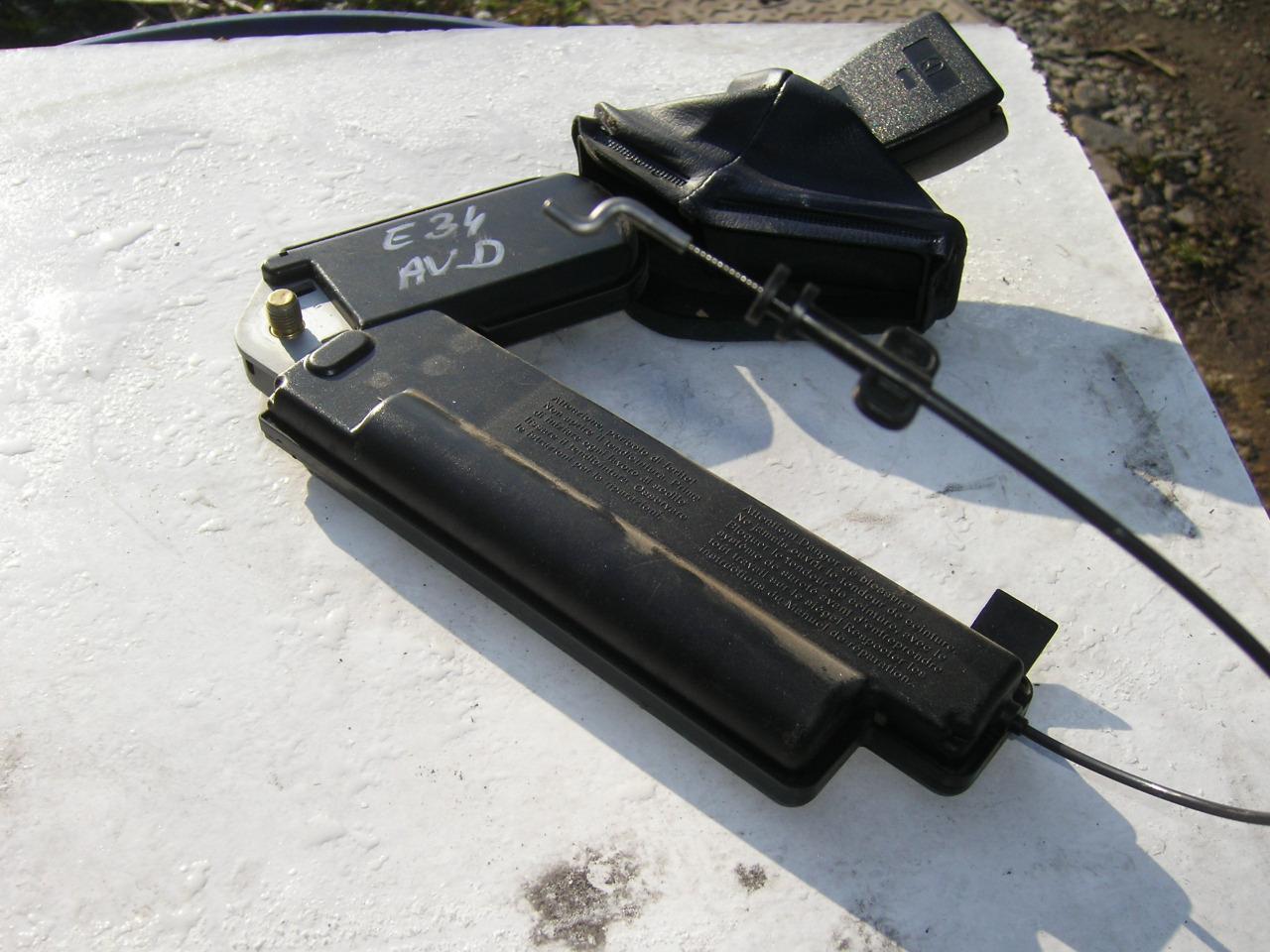 Ceinture sécurite AV droite BMW E34 tt modélé LesAnciennes.com