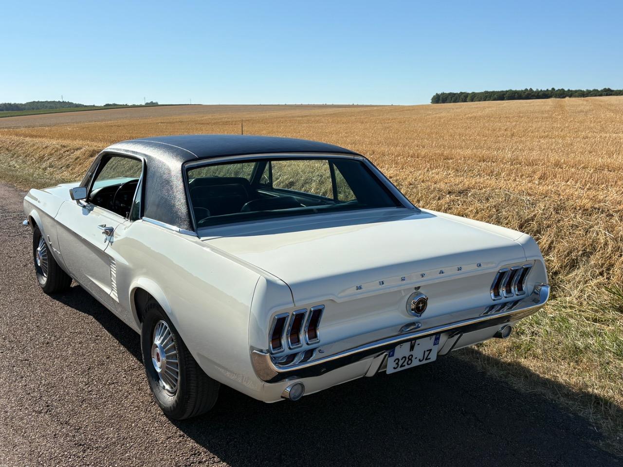 FORD Mustang code C - 1967 LesAnciennes.com