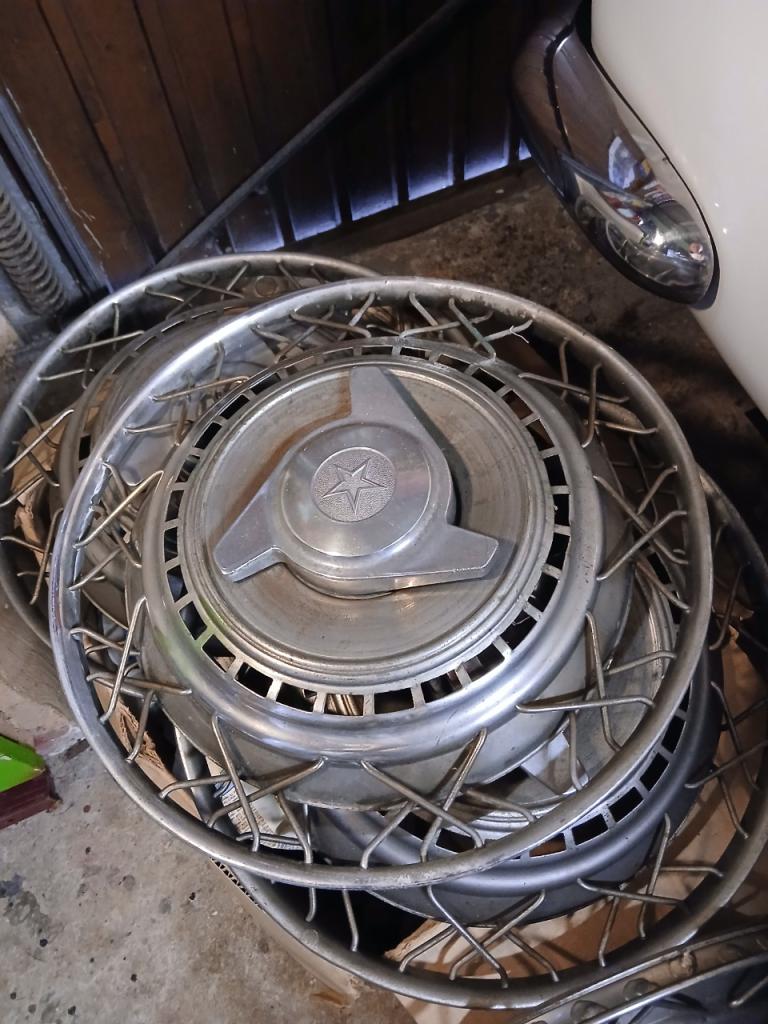 Enjoliveurs ROBERGEL 404 403 ds floride LesAnciennes.com