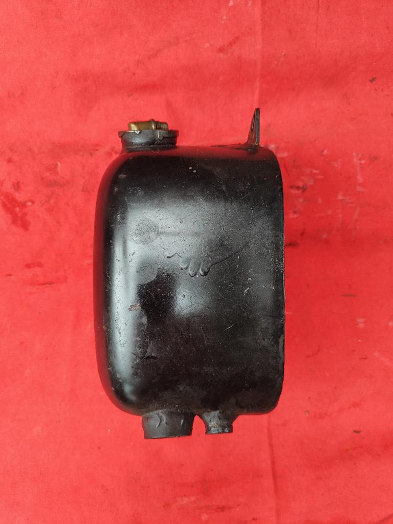 Réservoir d'Huile NORTON 350 - 500 ES2 M50 LesAnciennes.com