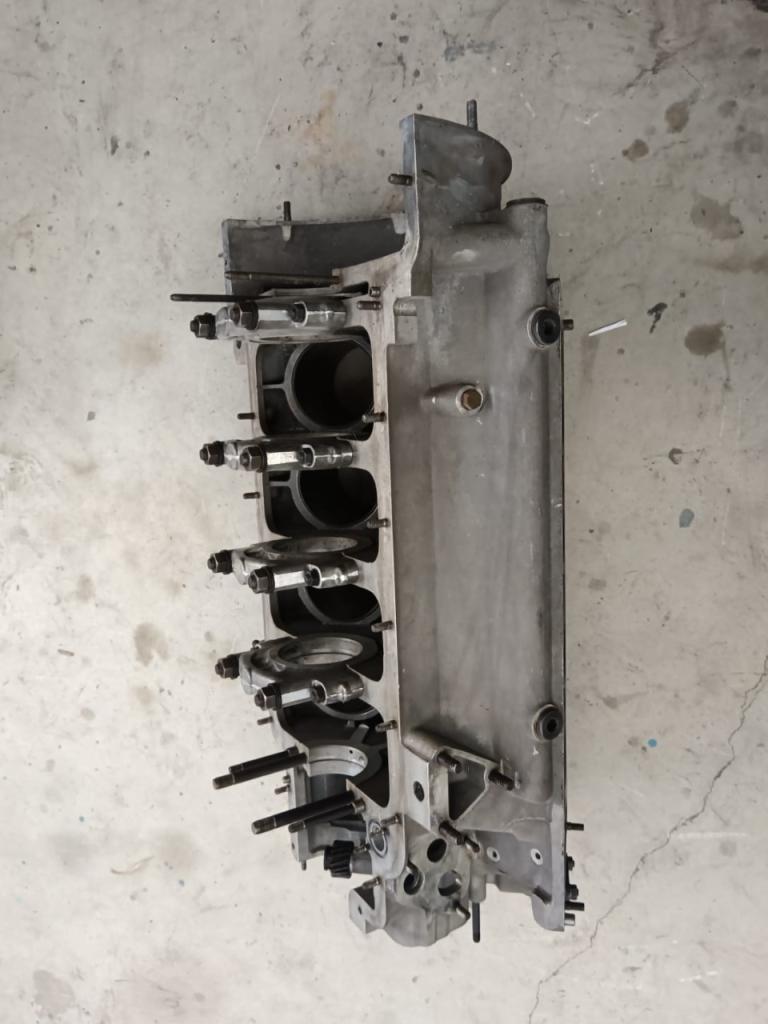 Bloc moteur Maserati Mexico LesAnciennes.com