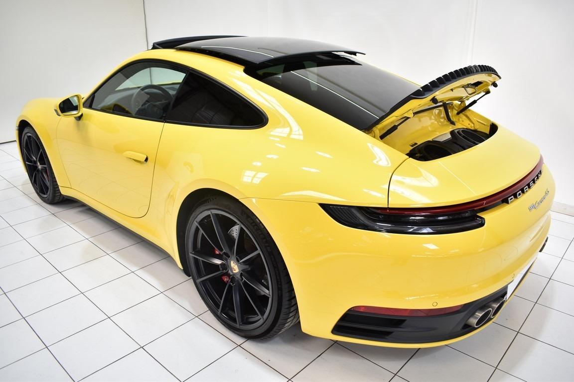 PORSCHE 992 911 Carrera 4S - 2019 LesAnciennes.com