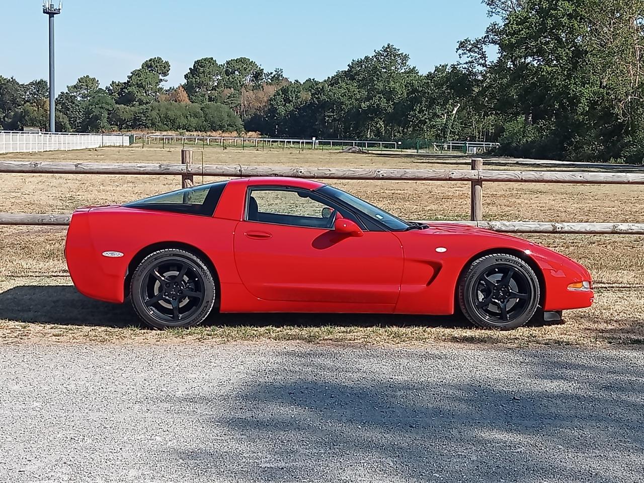 CHEVROLET Corvette C5 - 2000 LesAnciennes.com